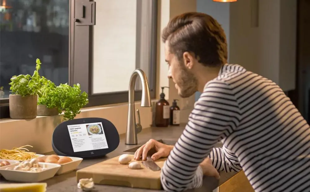 JBL Link View Smart Display Speaker With Google Assistant 